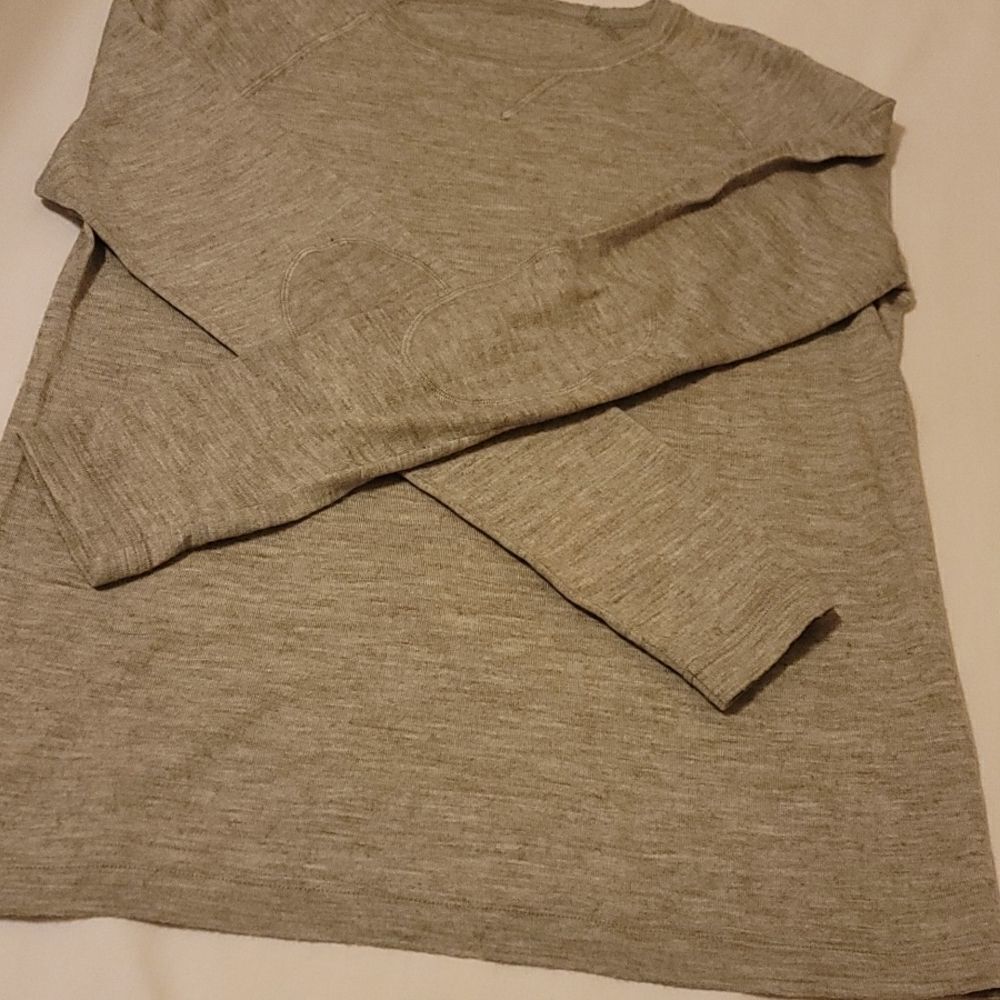 Vince wool and cashmere blend pullover size medium